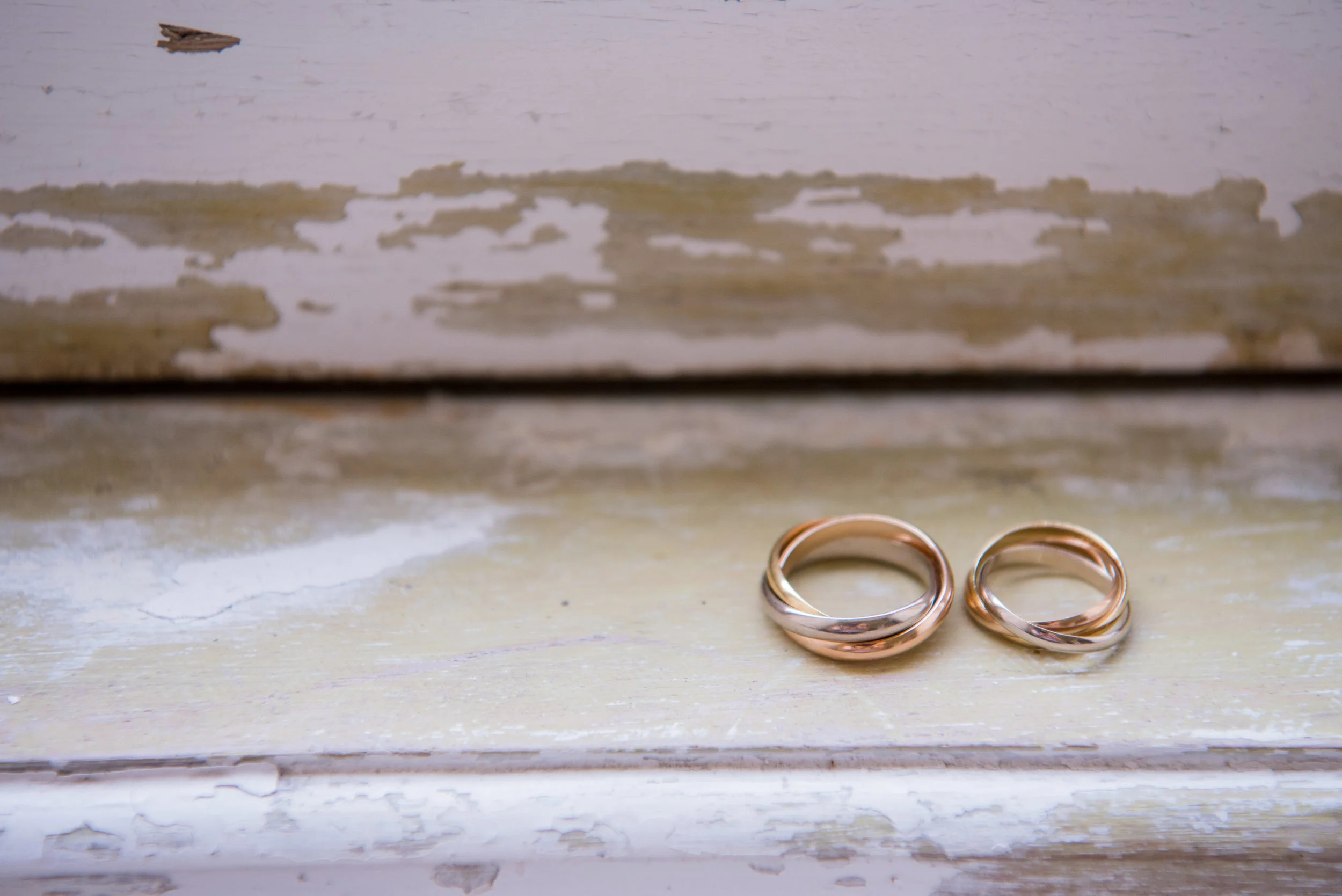 «Love conquers all»