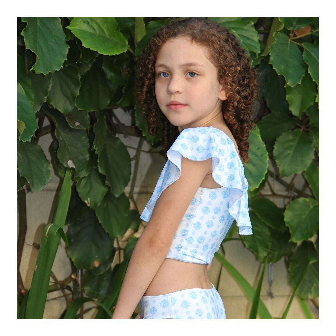 Shana tovah! Wishing everyone a sweet - and stylish - new year🍯💙

&bull;
&bull;
&bull;
&bull;
&bull;
&bull;
&bull;
&bull;
&bull;

#kidsswimwear #Crochetswimwear #Sustainableswimwear #KidsUPF50 #Activekids #Kidsresortwear #Kidsbathingsuit #Kidscover