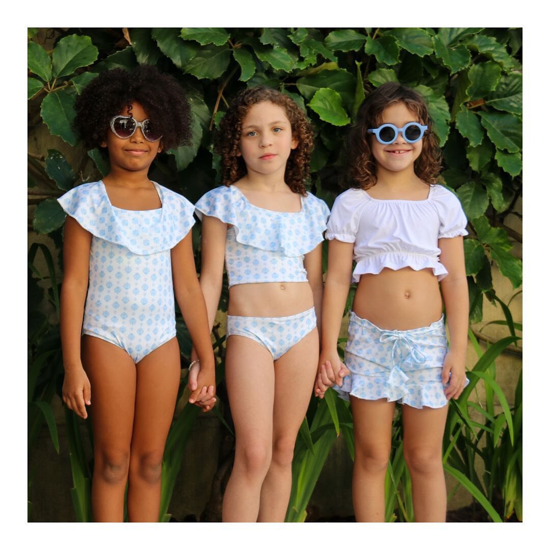 Welcoming fall with grace and fashion🦋⭐️

&bull;
&bull;
&bull;
&bull;
&bull;
&bull;
&bull;
&bull;
&bull;

#kidsswimwear #Crochetswimwear #Sustainableswimwear #KidsUPF50 #Activekids #Kidsresortwear #Kidsbathingsuit #Kidscoverups #Childrenswimwear #ki