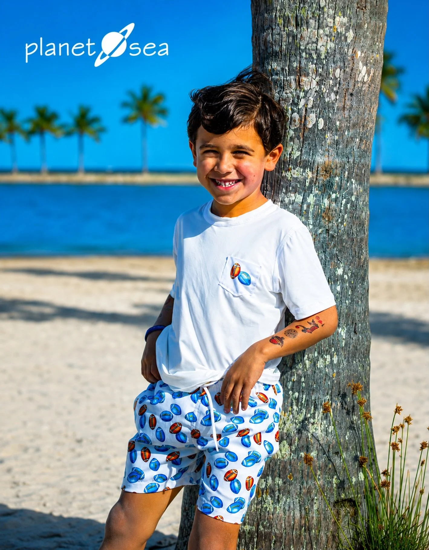 Barefoot on the sand, a smile on his face, and a world of adventures ahead. 

The best childhood memories are often the simplest ones &mdash; sunshine, family, and endless days by the water.

Designed for comfort. Made for adventure.

💙 Planet Sea

