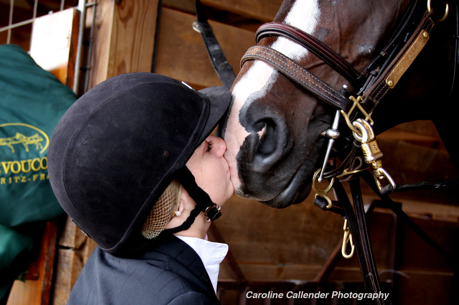 carolinesmithkisses2.JPG
