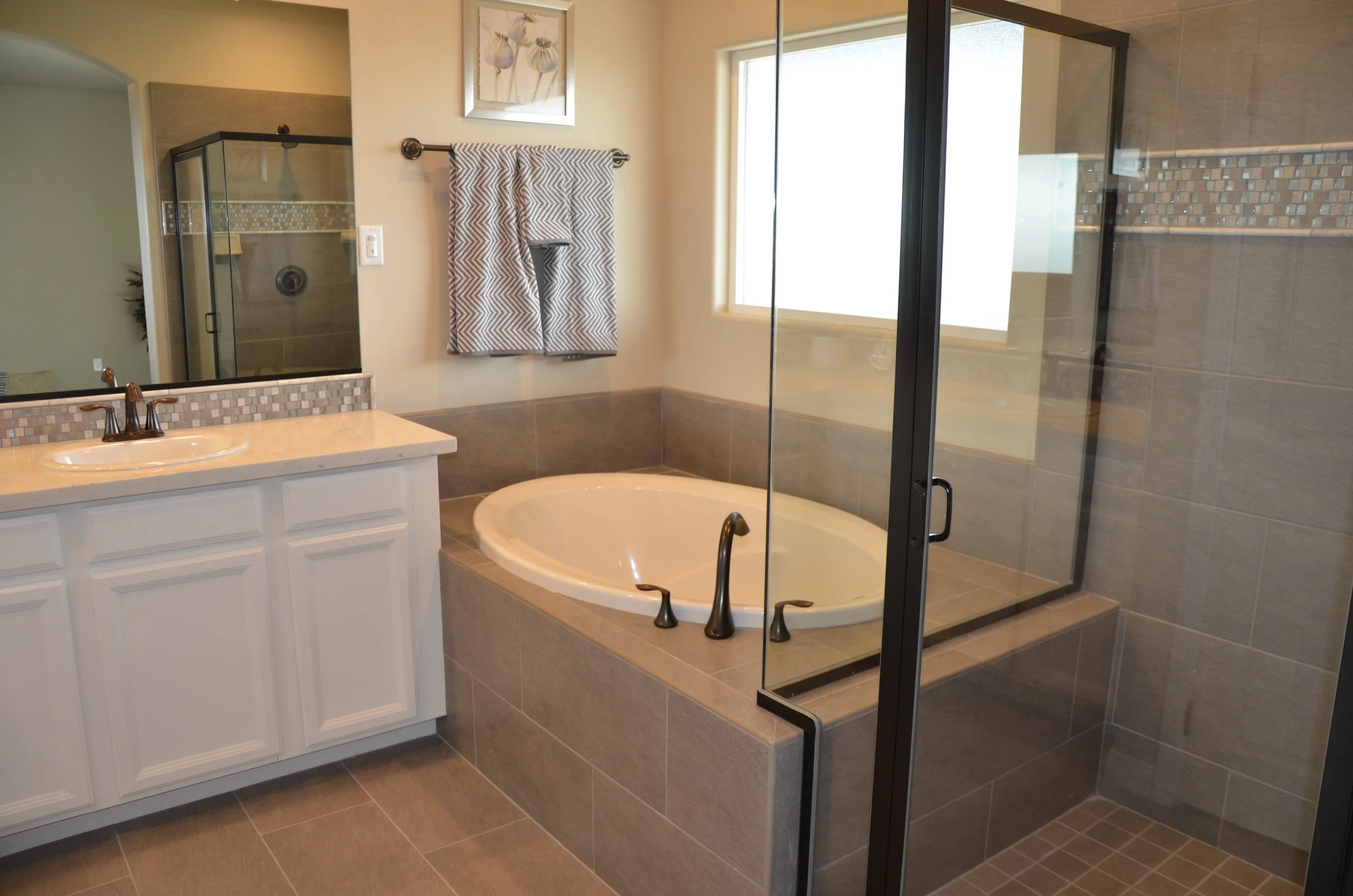 11 - Master Bathroom.JPG