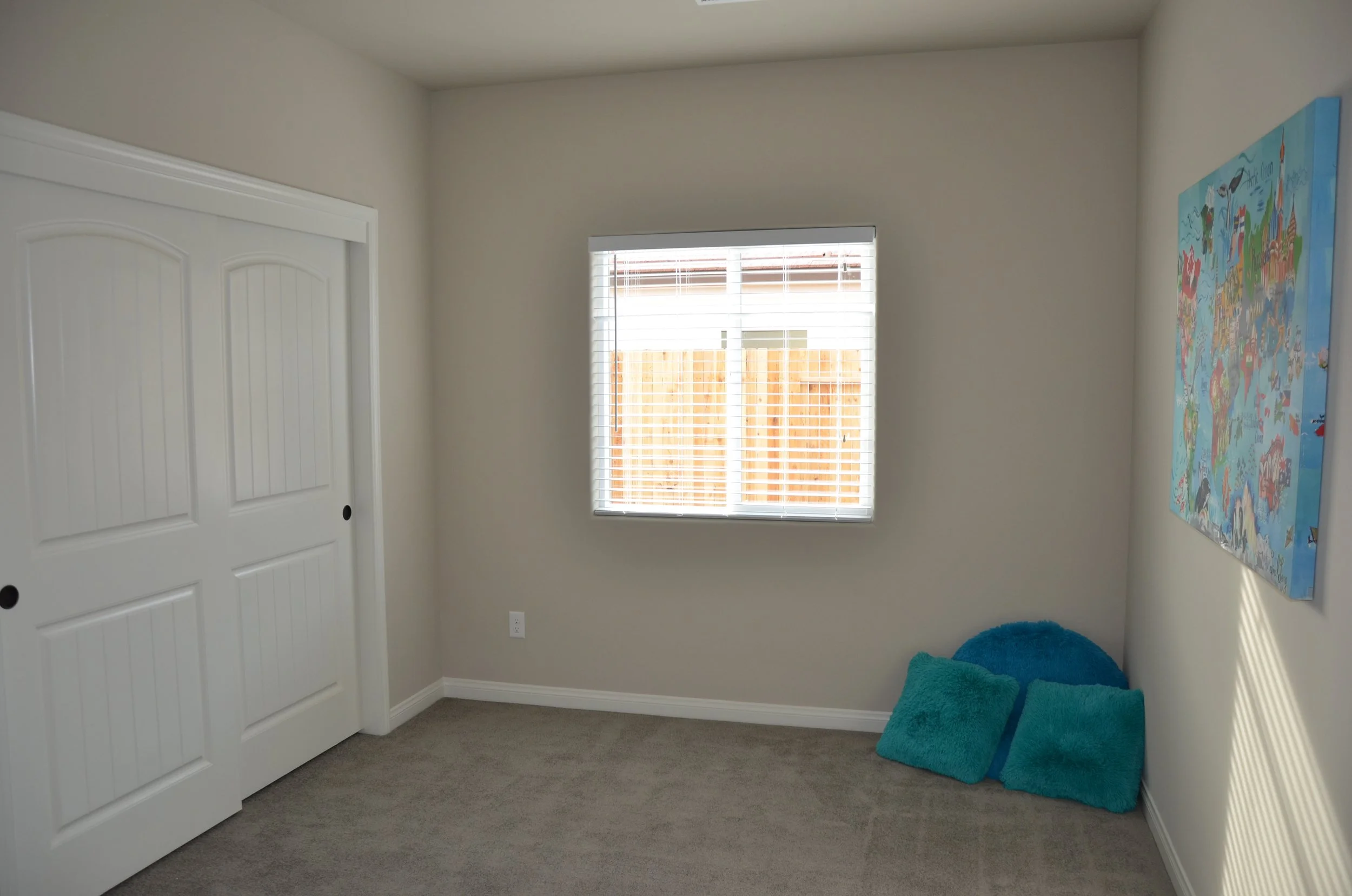 13 - Bedroom.JPG