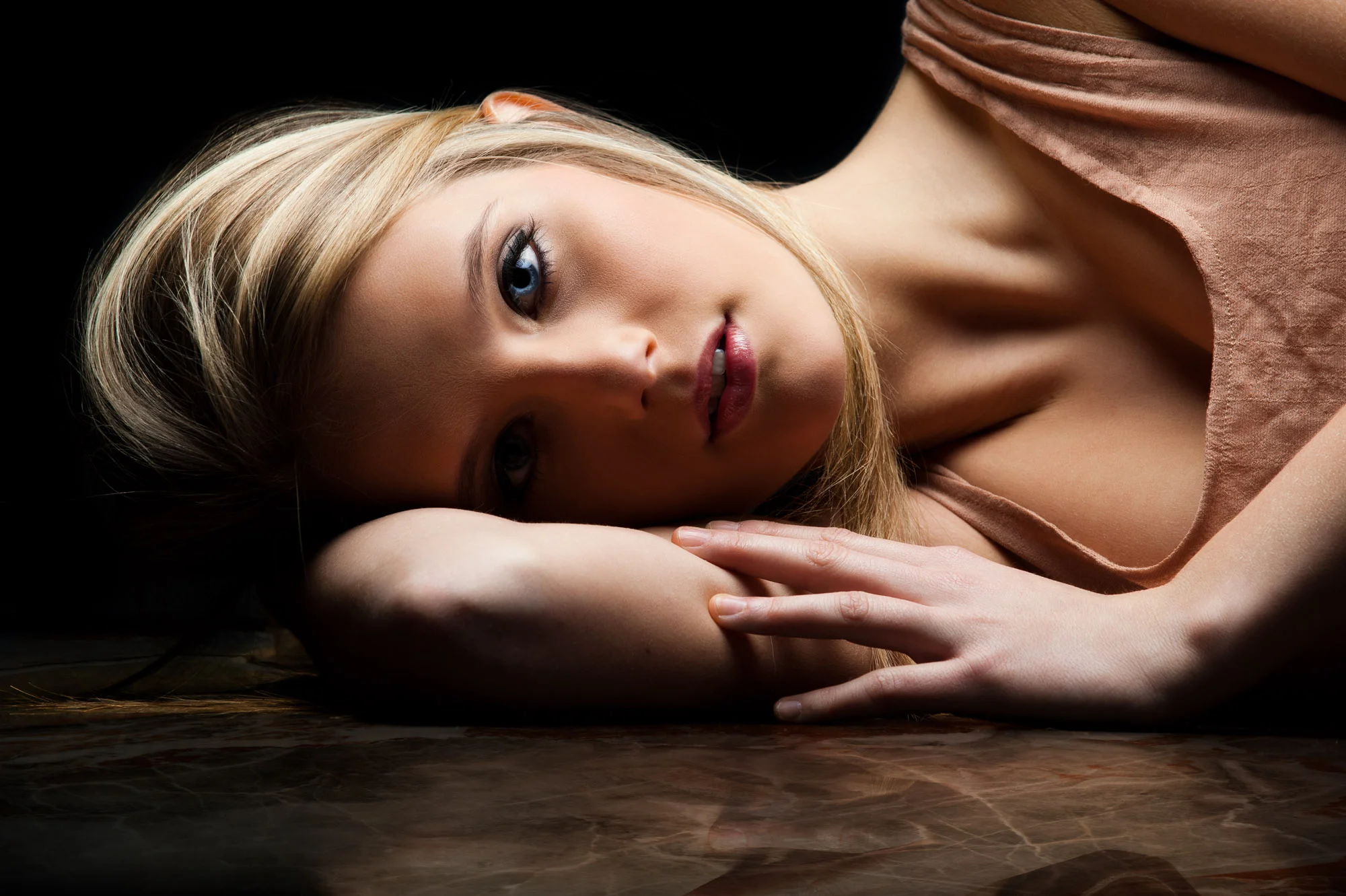 Beauty-001.jpg