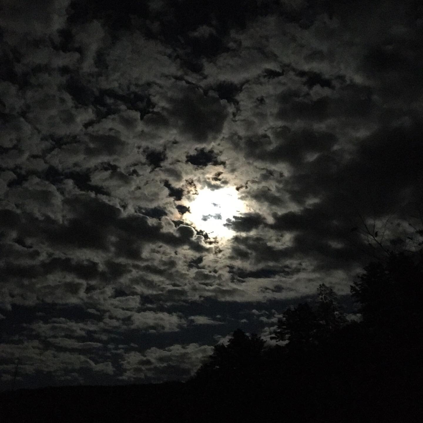 Beautiful moon a few nights ago. 🌚