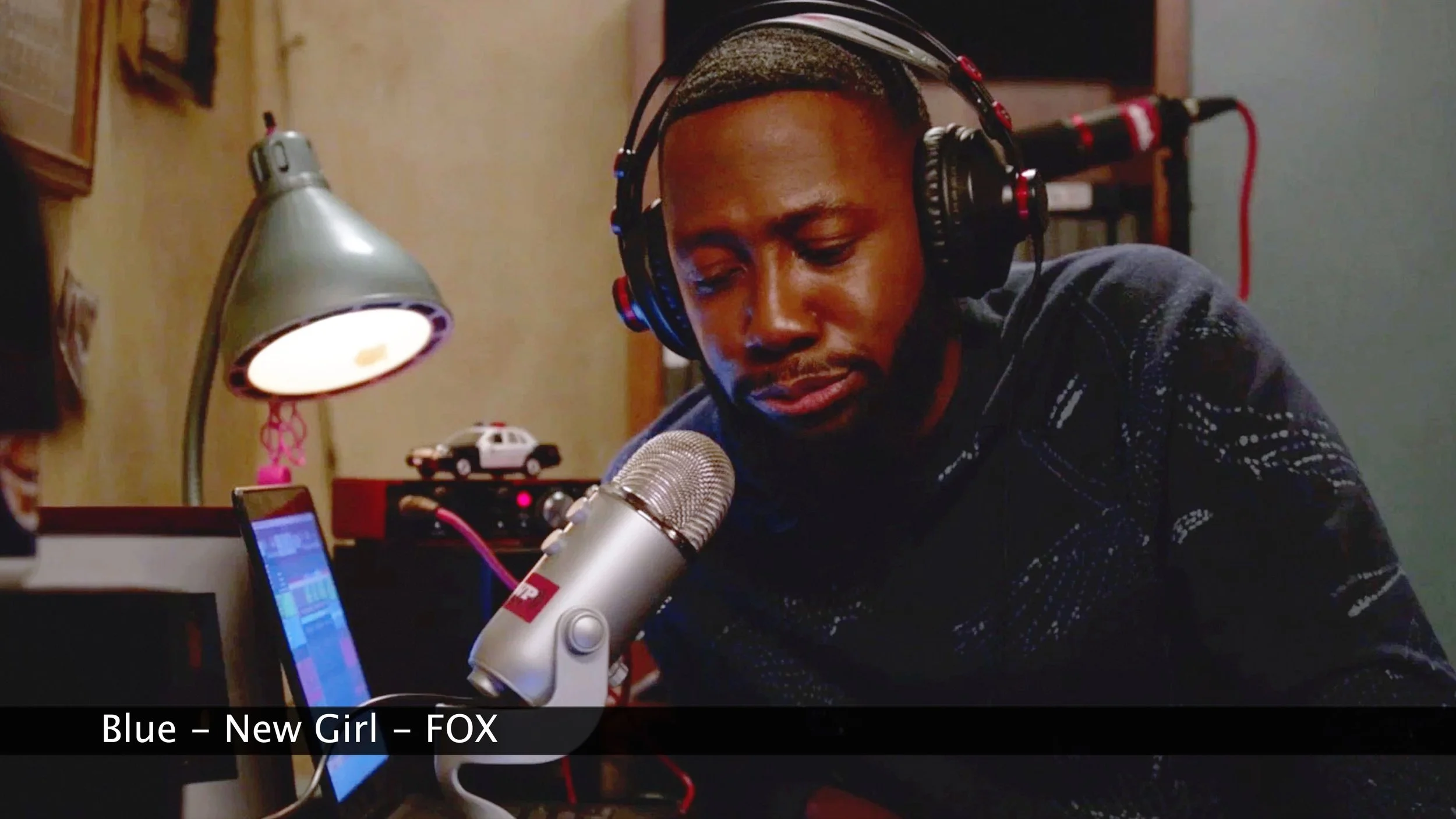 +Blue-microphone - New Girl - Misery620-032117-5.jpg