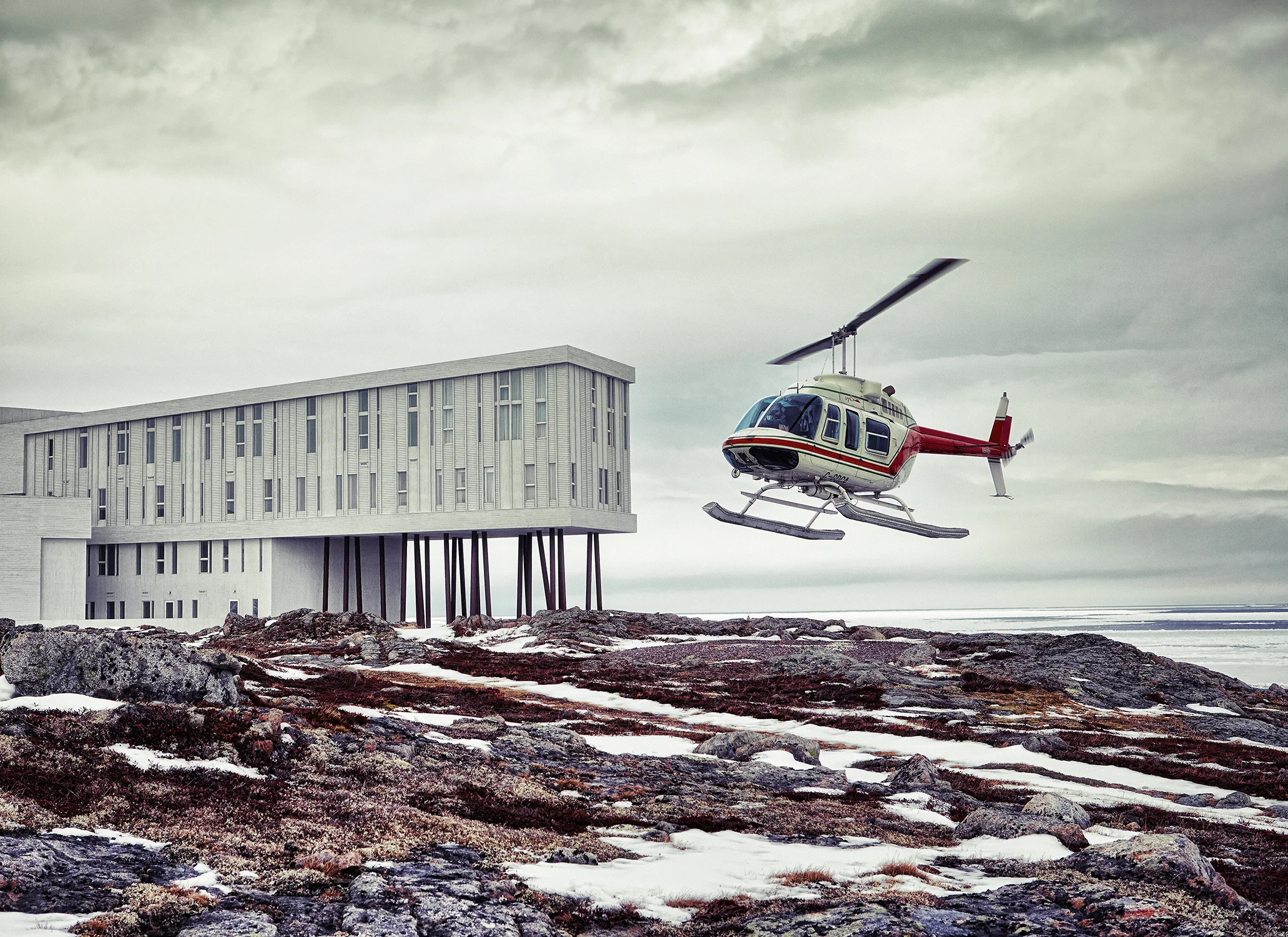 Dan Lim is an award winning people and lifestyle photographer based out of Toronto Ontario.