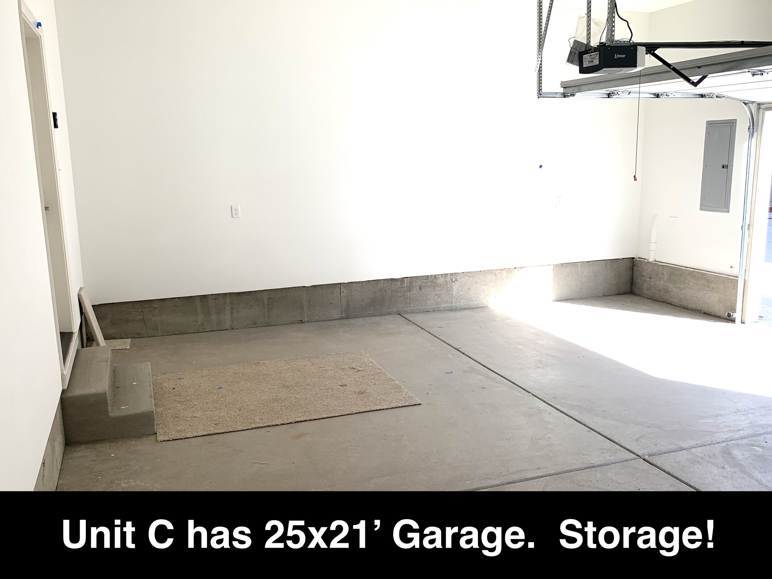 21 - Garage - Unit C IMG_3222.jpg