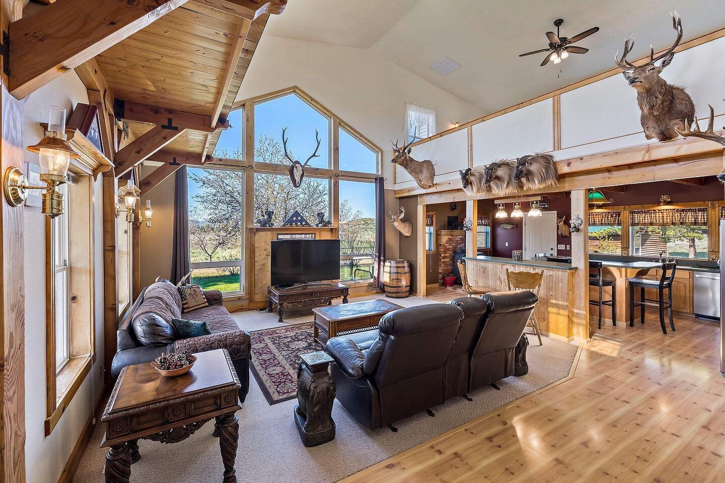 This living room in Prairie, is taking social distancing to an elite level. #idahome #homeontherange