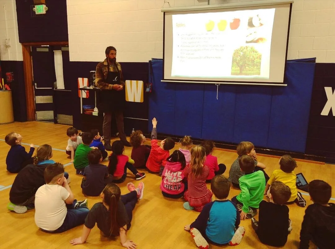  Teaching River Valley Elementary students about the health benefits of the fruits and veggies we’ll use in our smoothies for Healthy Heart Month 