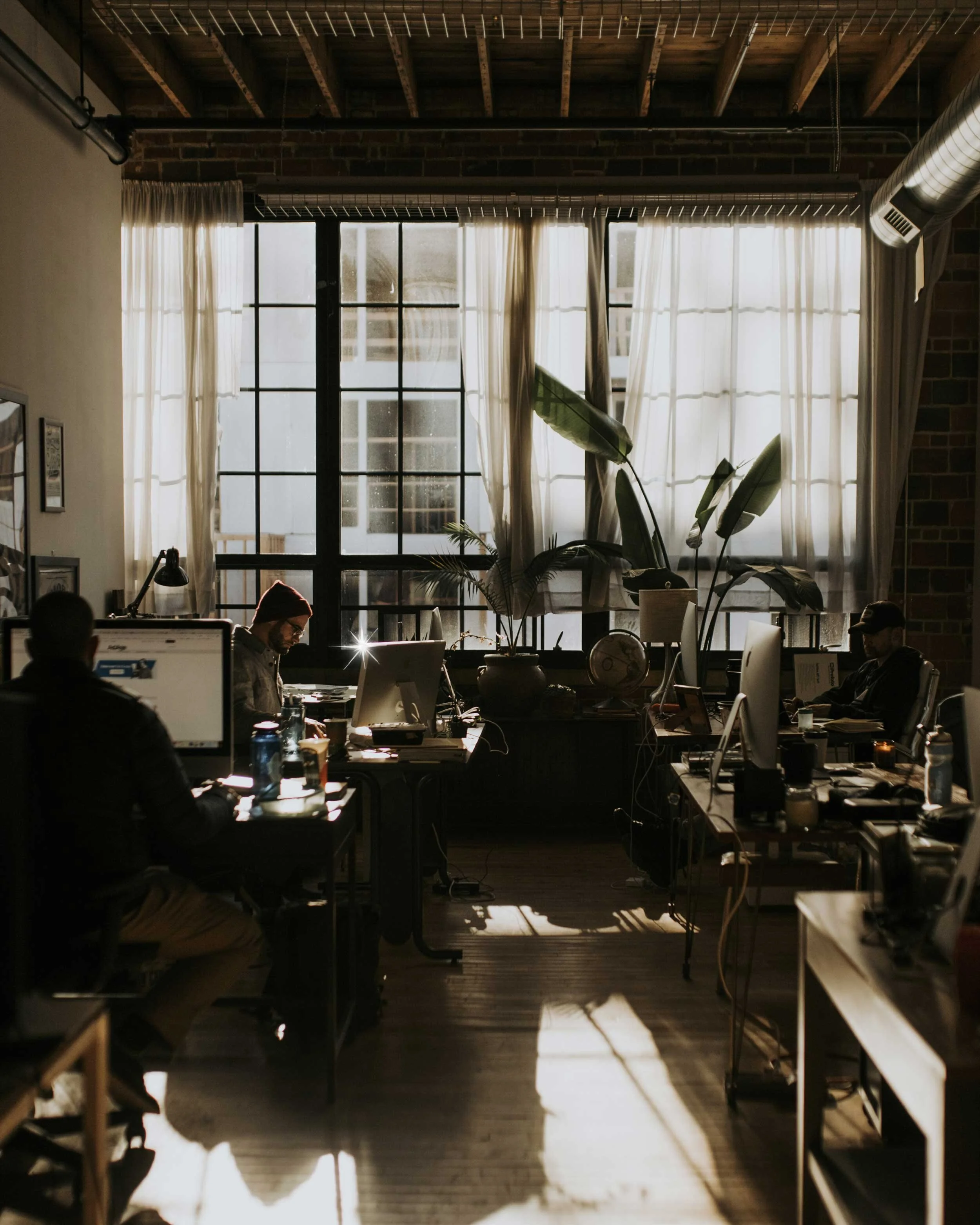 OM.VisibleInfluencer.011.ConnectedStudio.01a.jpg