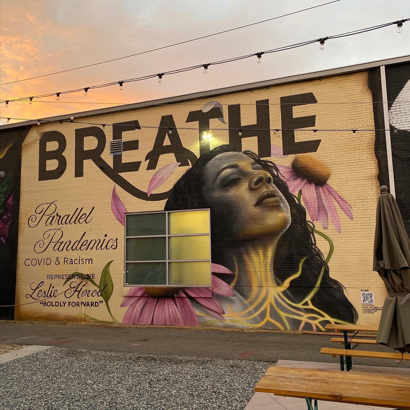 Sunrise shot by&nbsp;@rossweldon of a recent collaborative mural that I worked on.
.
Over the past few months I had the honor and opportunity to collaborate with some incredible individuals and organizations: @lunchesforclinicians, @firesideatfive, @