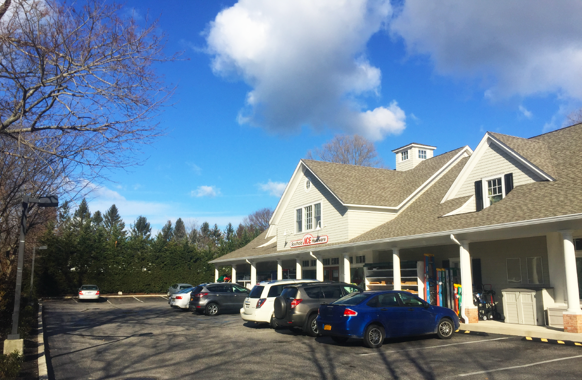 Southold Hardware Store 2017-01-03-5.png