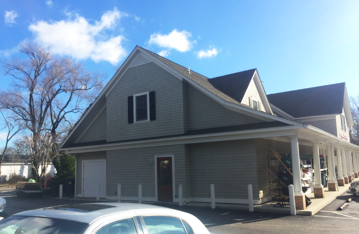 Southold Hardware Store 2017-01-03-12.png