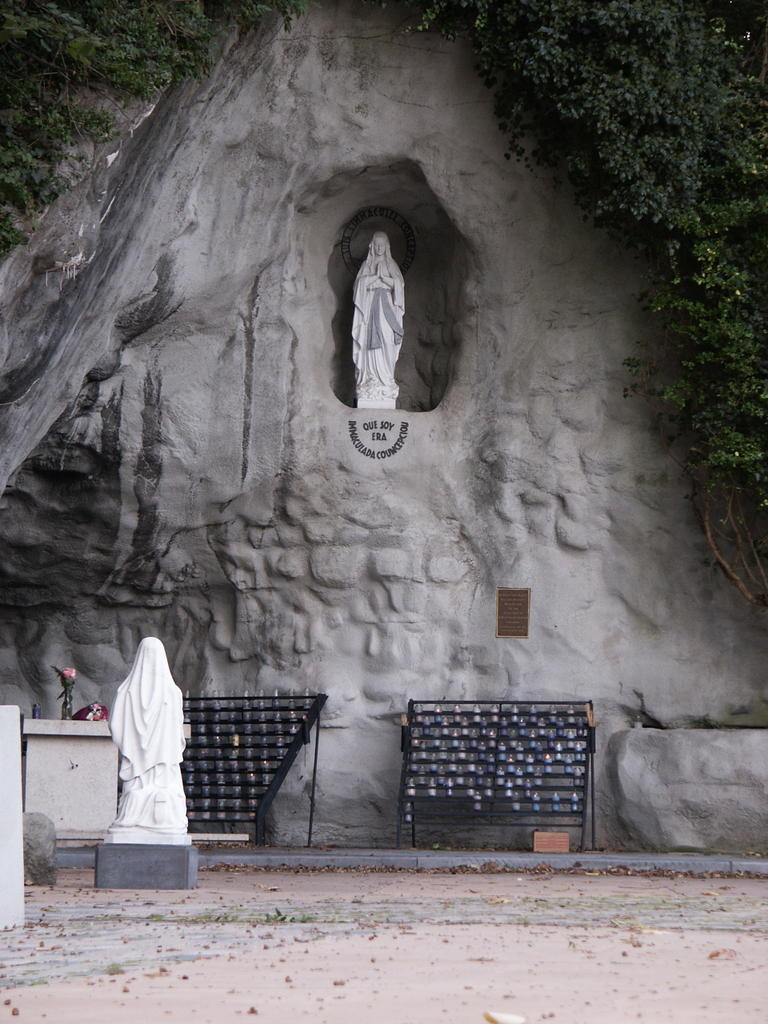 Lourdes Grotto, National Shrine of Our Lady of the Snows. www.romeofthewest.com