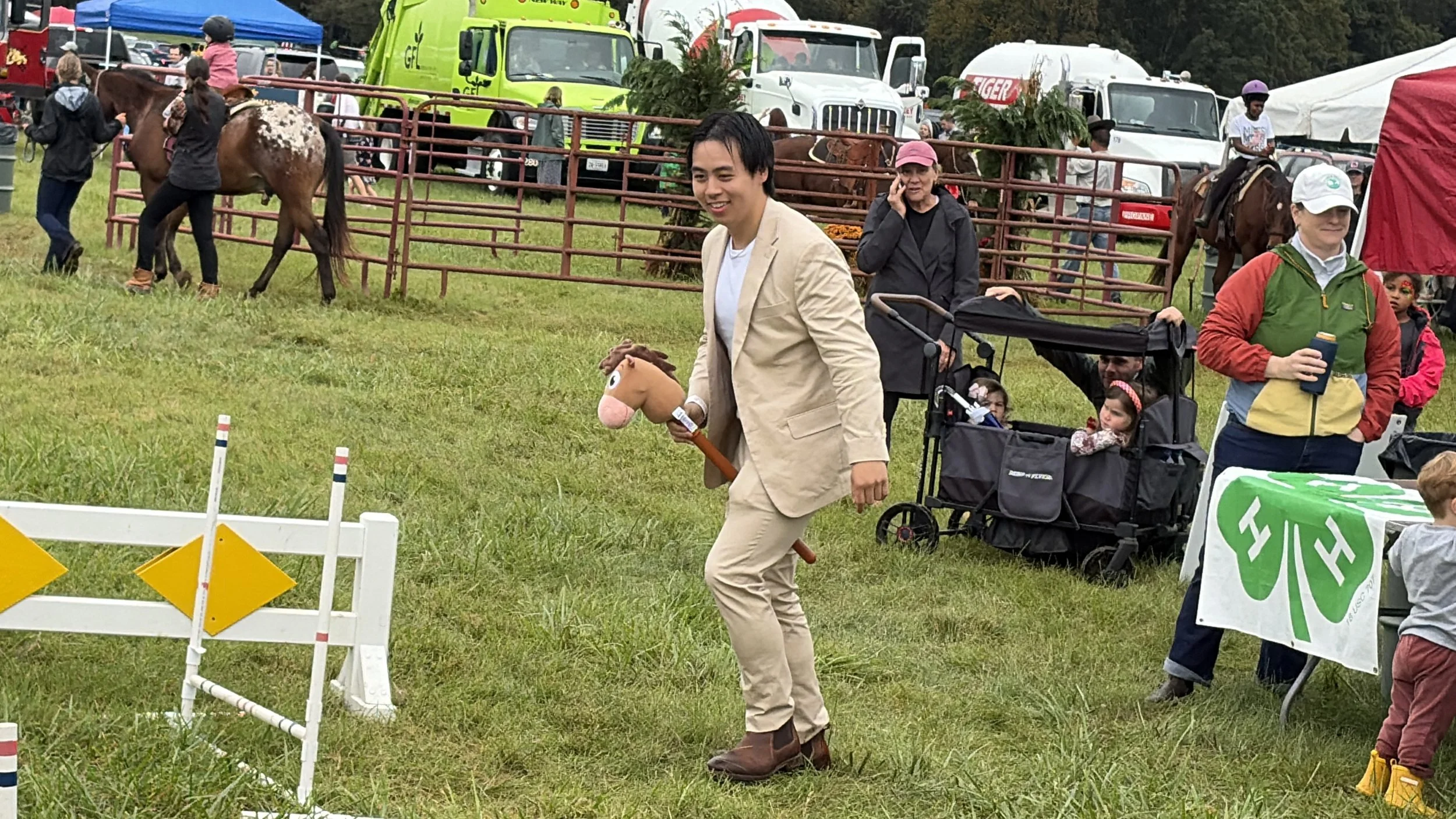 A Rainy Day at the Foxfield Races&nbsp;