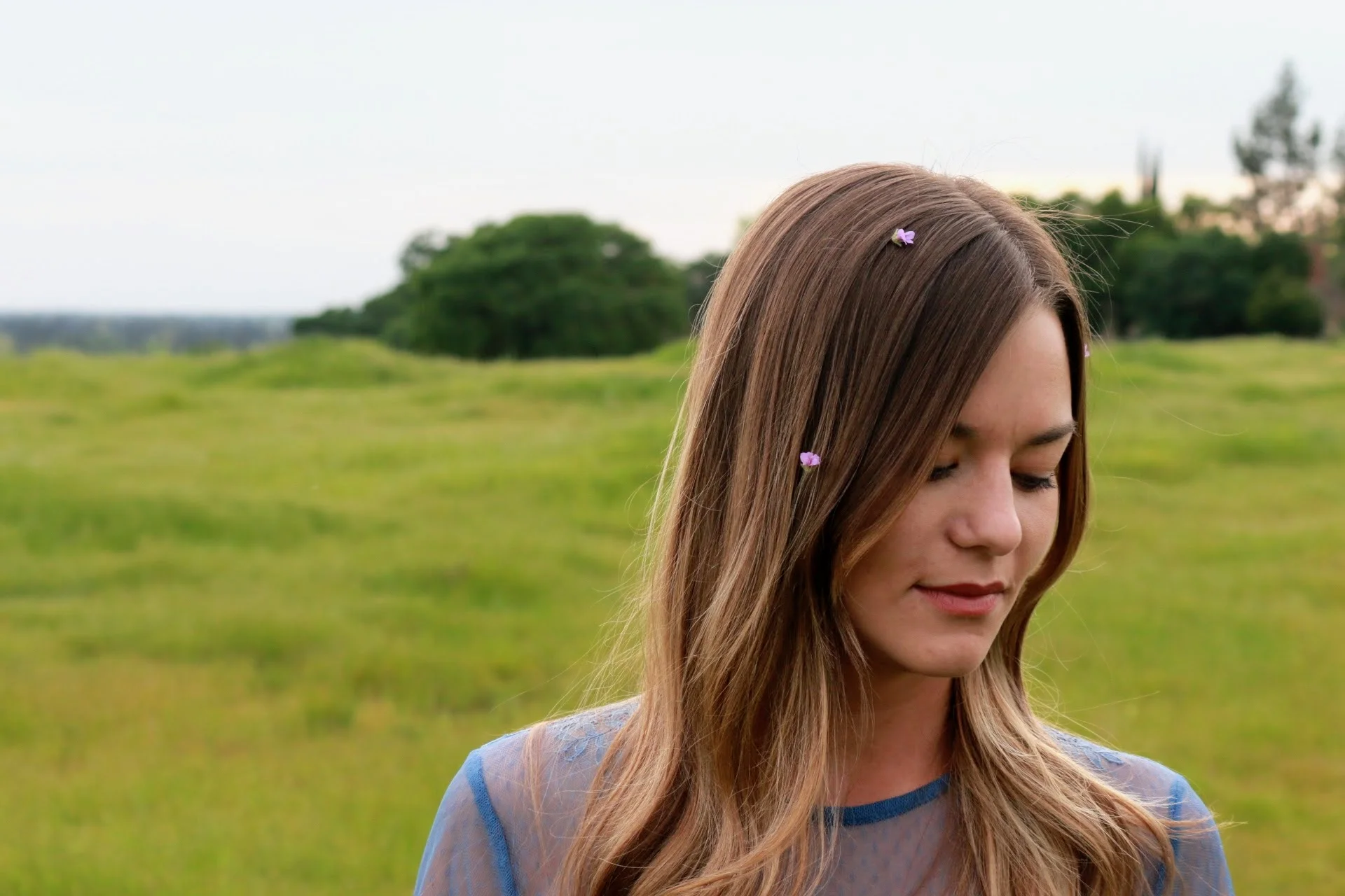Flowers as Hair Accessories for Festive Fashion. 