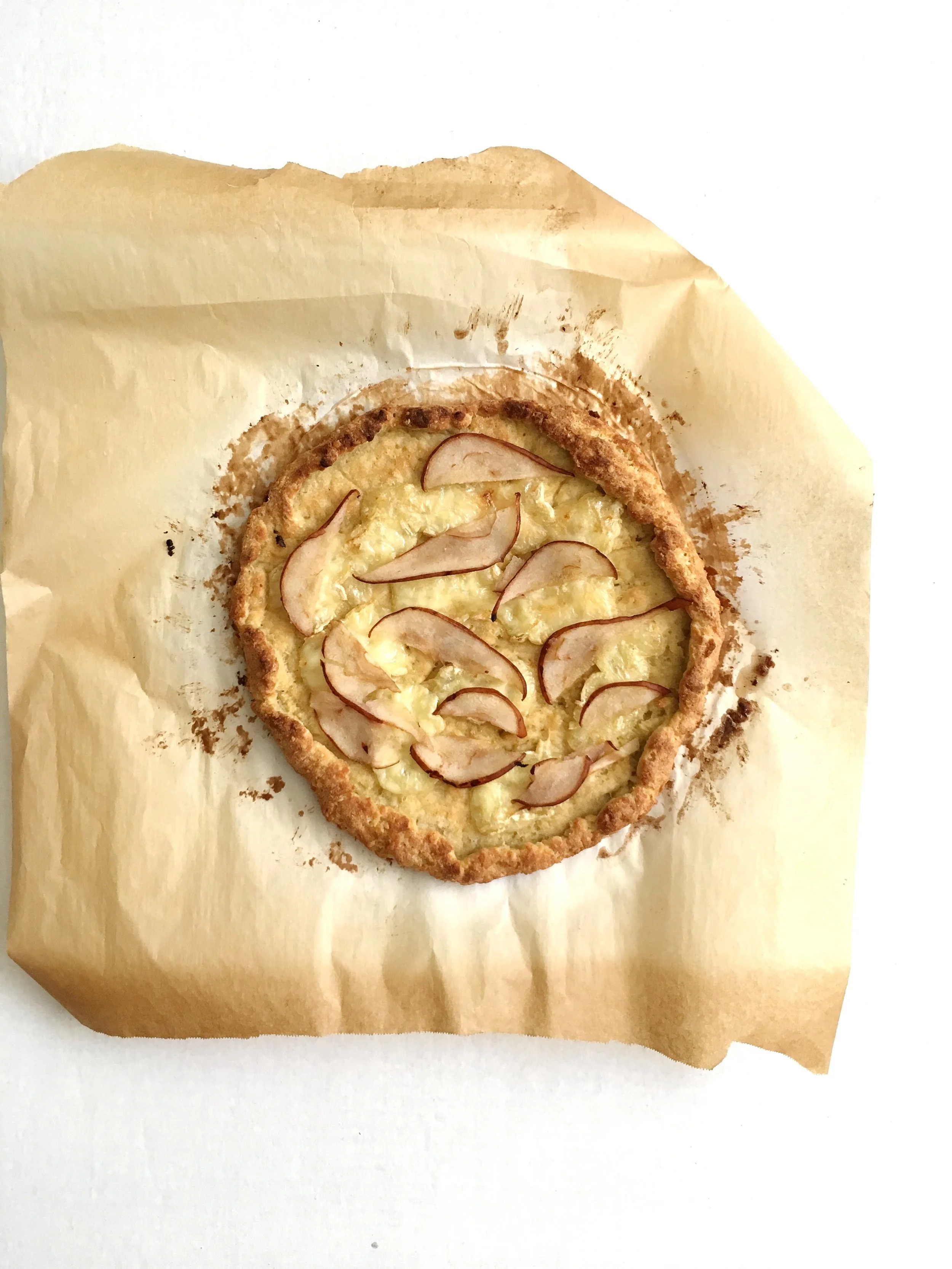 brie and pear pizza