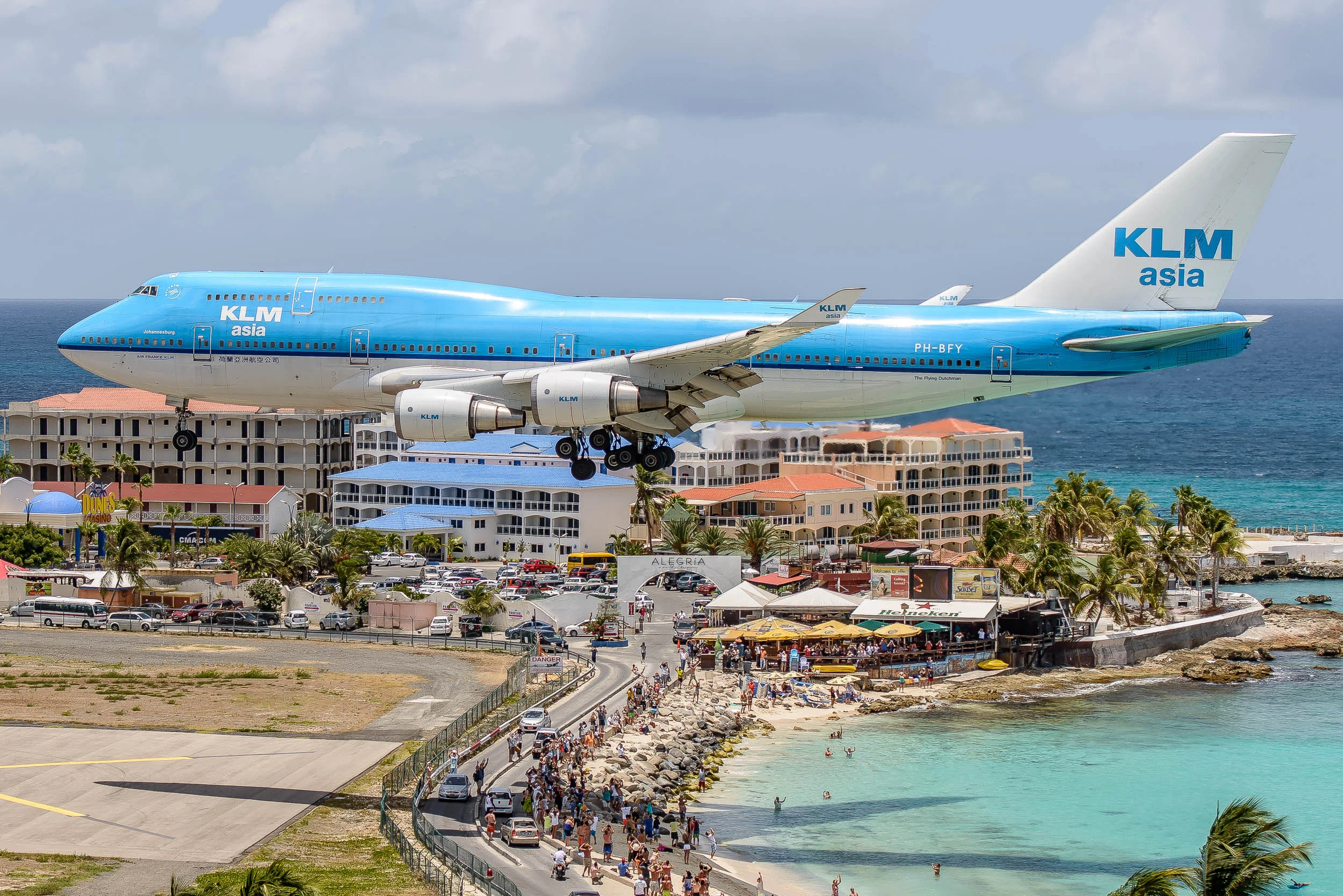 KLM (B747)