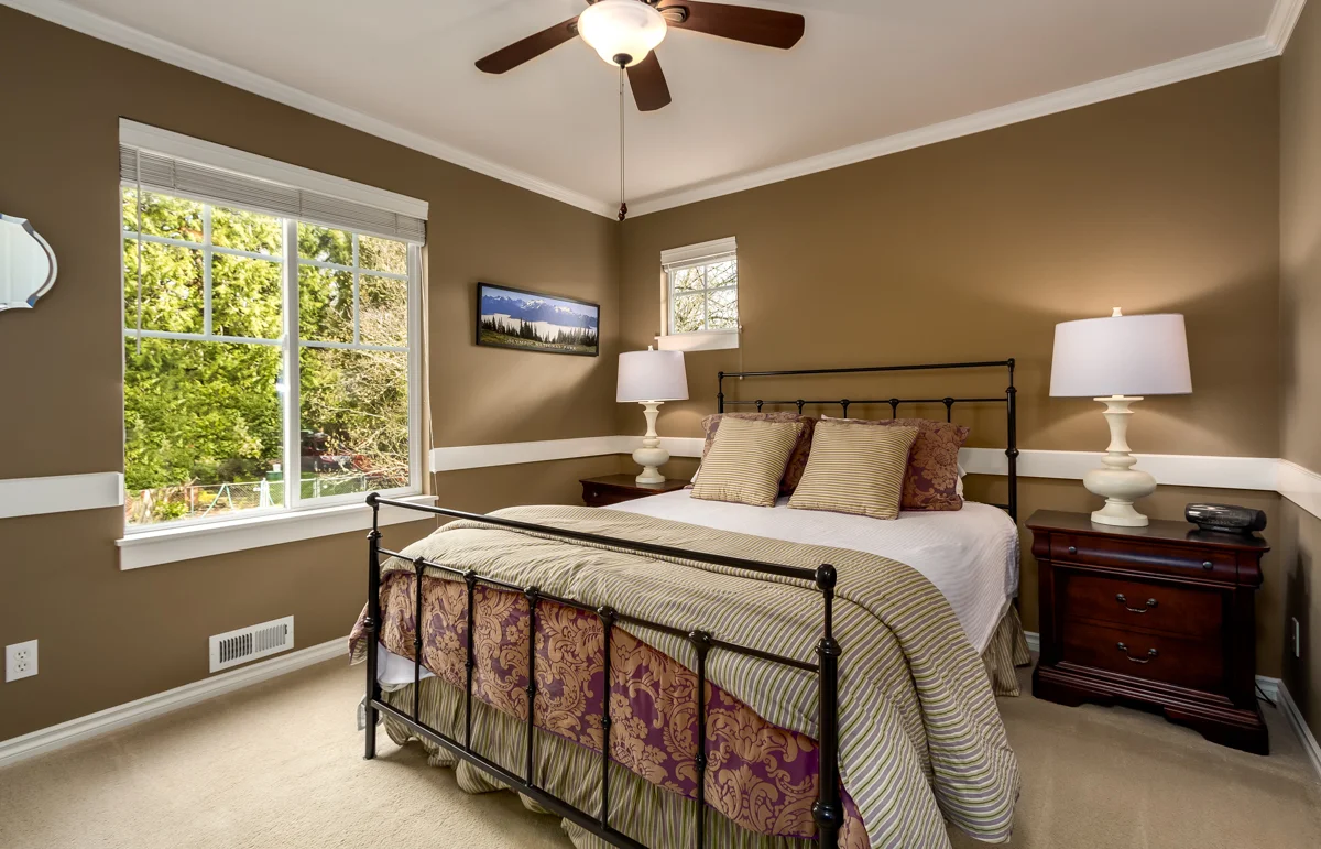 16. 2nd bedroom.jpg