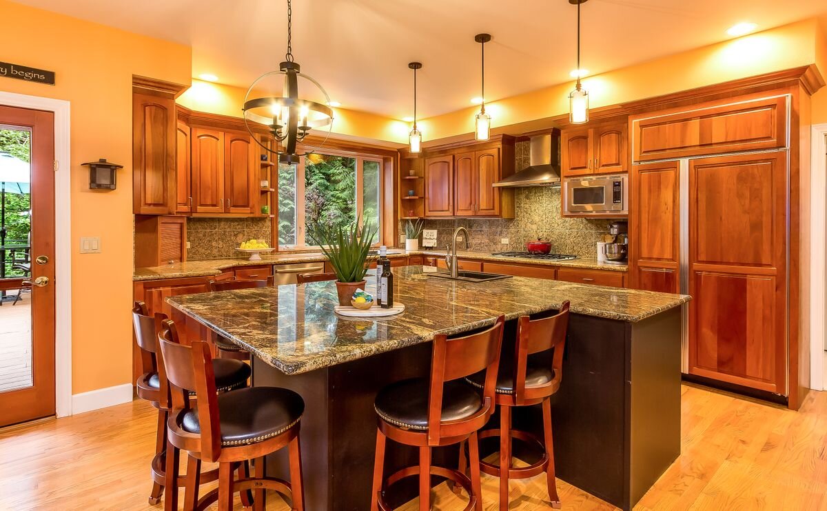  Newer lighting, hardwood floors, and two sinks are a few more great features of this kitchen. 