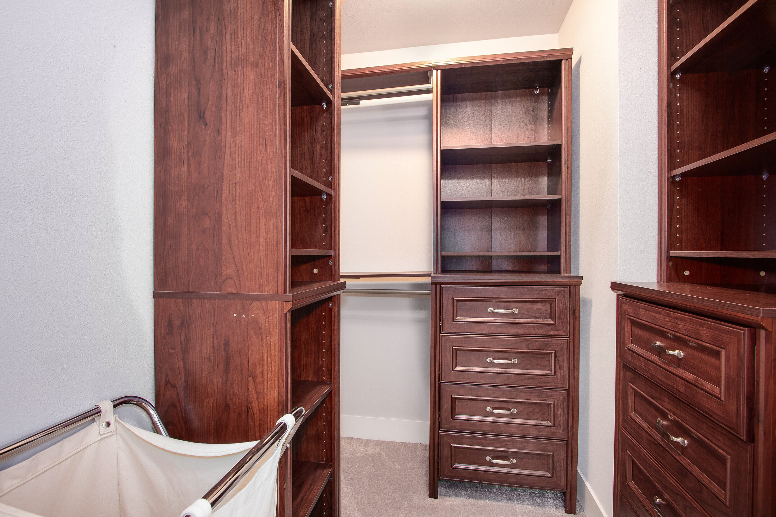  The master is complete with a walk-in closet with ample built-in storage space.&nbsp; 