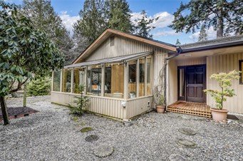 676 Park Avenue NE, Bainbridge Island | $1,150,000 | Buyer Represented