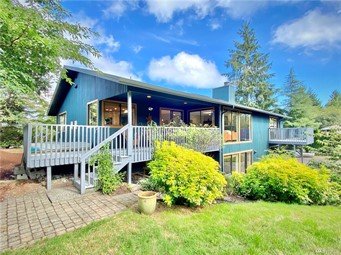 7563 NE Meadowmeer Lane, Bainbridge Island | $910,000