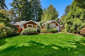 611 Park Avenue NE, Bainbridge Island | $925,000 | Buyer Represented