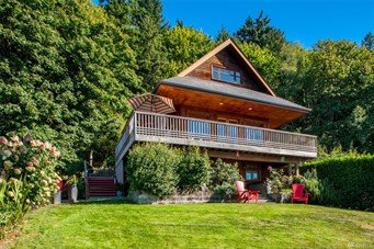 4720 Crystal Springs Drive NE, Bainbridge Island | $1,280,000