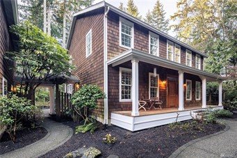 8395 NE Grizdale Lane, Bainbridge Island | $820,000