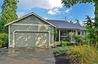 876 Cherry Avenue NE, Bainbridge Island | $430,000