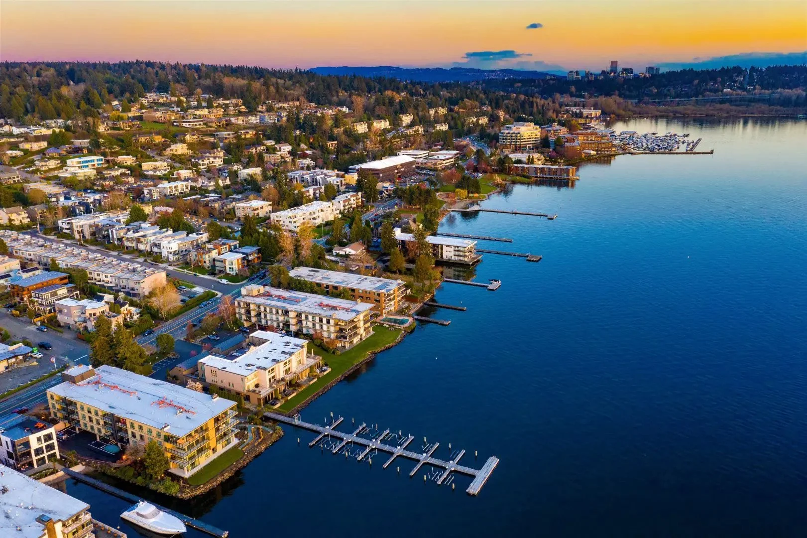 2023 Waterfront Report | Living Life at the Water's Edge