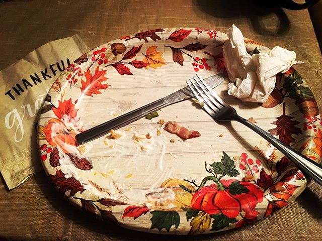 #turkey #greenbeancasserole #fruitsalad #stuffinmuffin #brusselsprouts #kingshawaiianrolls #thanksgiving2019 #thanksgiving🦃 #foodporn #foodie #foodblogger #food #greatplates #whoompthereitisnt