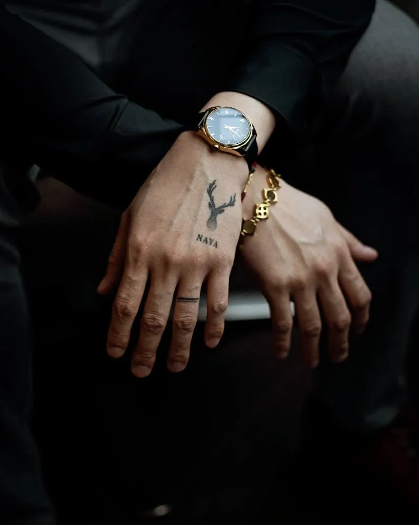 Congratulations 🎉🎉🎉

.
.
@fujifilmx_ca #fujixseries #fujifilmxt4 #56mm #toronto #details #hands