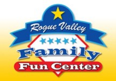 ROGUE VALLEY FAMILY FUN CENTER - What to do in Southern Oregon- Things to do in Central Point on a Rainy Day with Kids