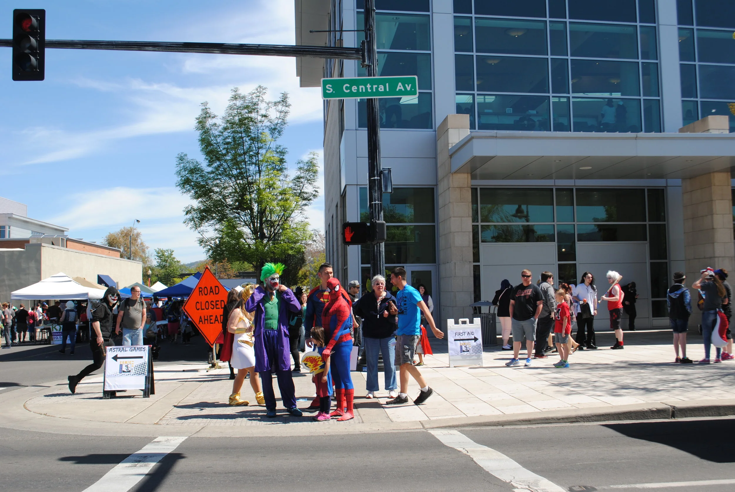 MEDFORD COMIC-CON 2017 - What to do in Southern Oregon - Medford - Jackson County Library Services - Rogue Community College - Friends of the Medford Library