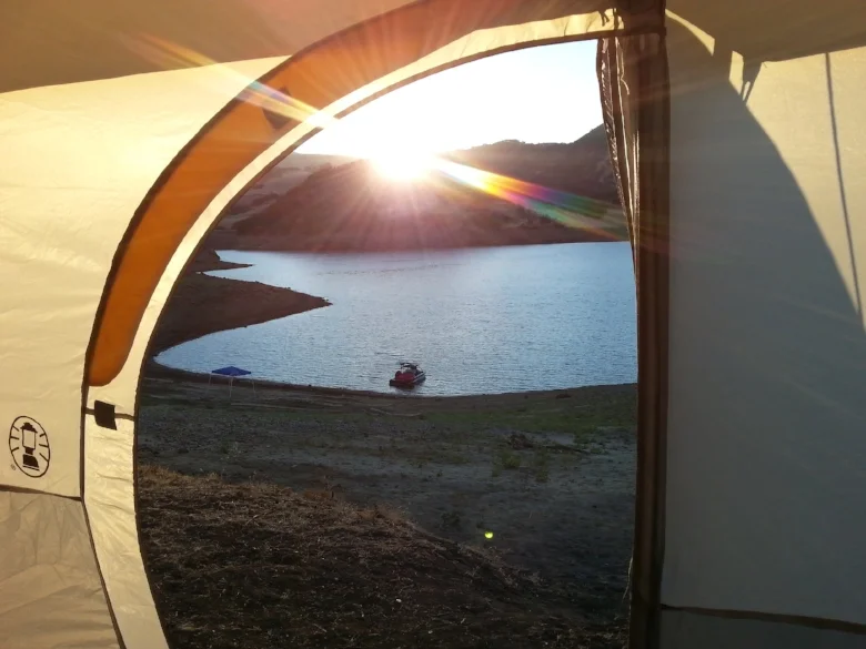 EMIGRANT LAKE - Waterslide - Paddleboarding - What to do in Southern Oregon - Things to do - Camping - Summer Fun - Kid-Friendly
