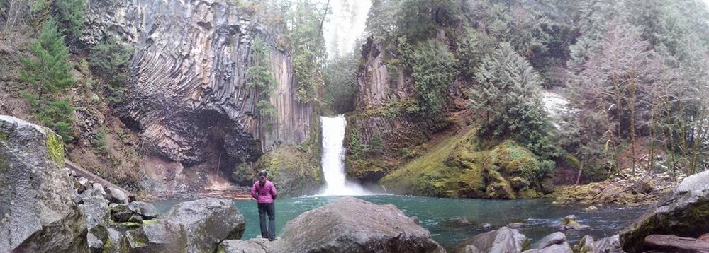TOKETEE FALLS - What to do in Southern Oregon - Waterfalls - Hiking - Kids - Outdoor Adventures