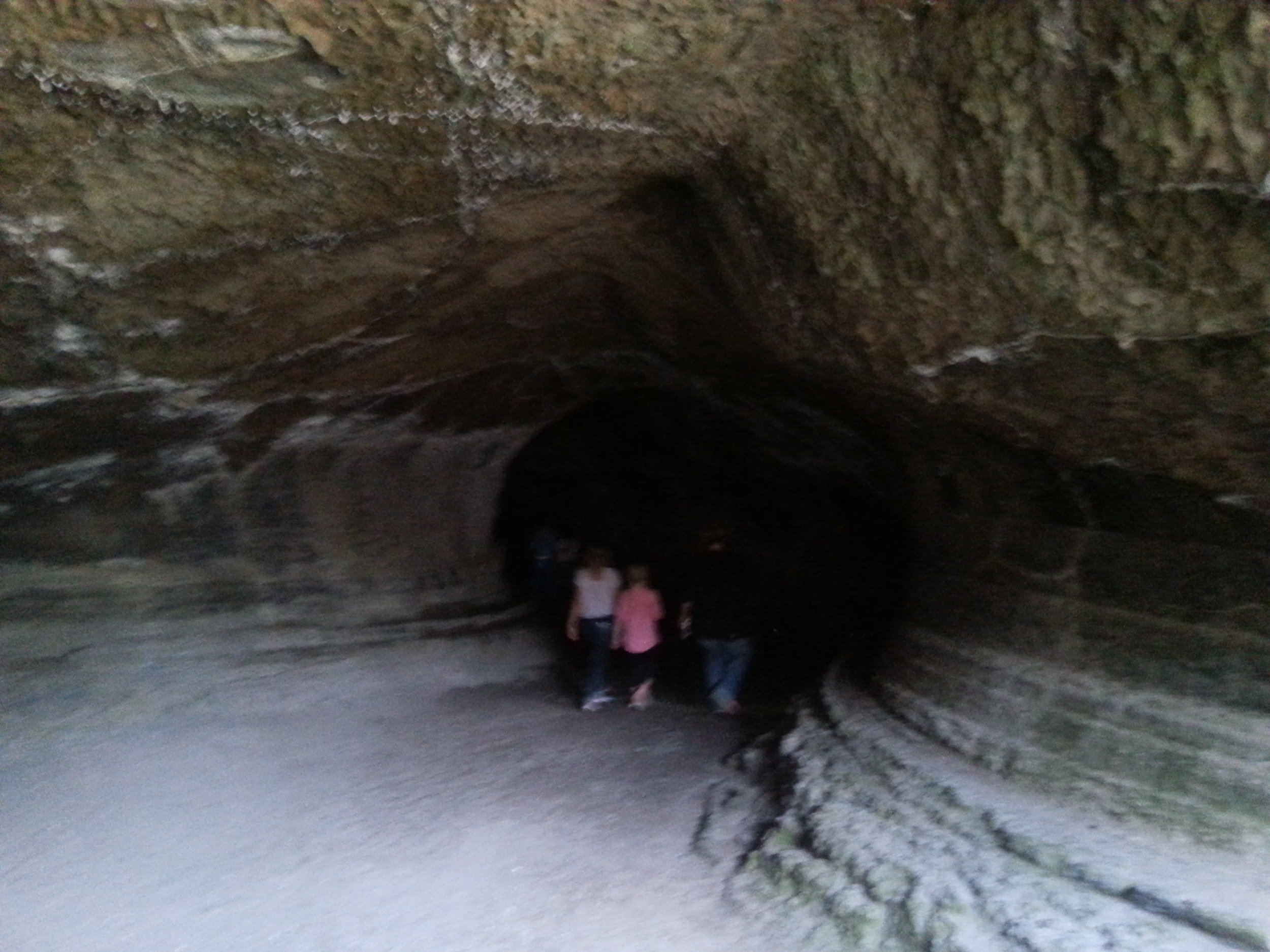 LAVA BEDS NATIONAL MONUMENT - What to do in Southern Oregon- Things to do - Hiking - Caves - Kids - Junior Rangers