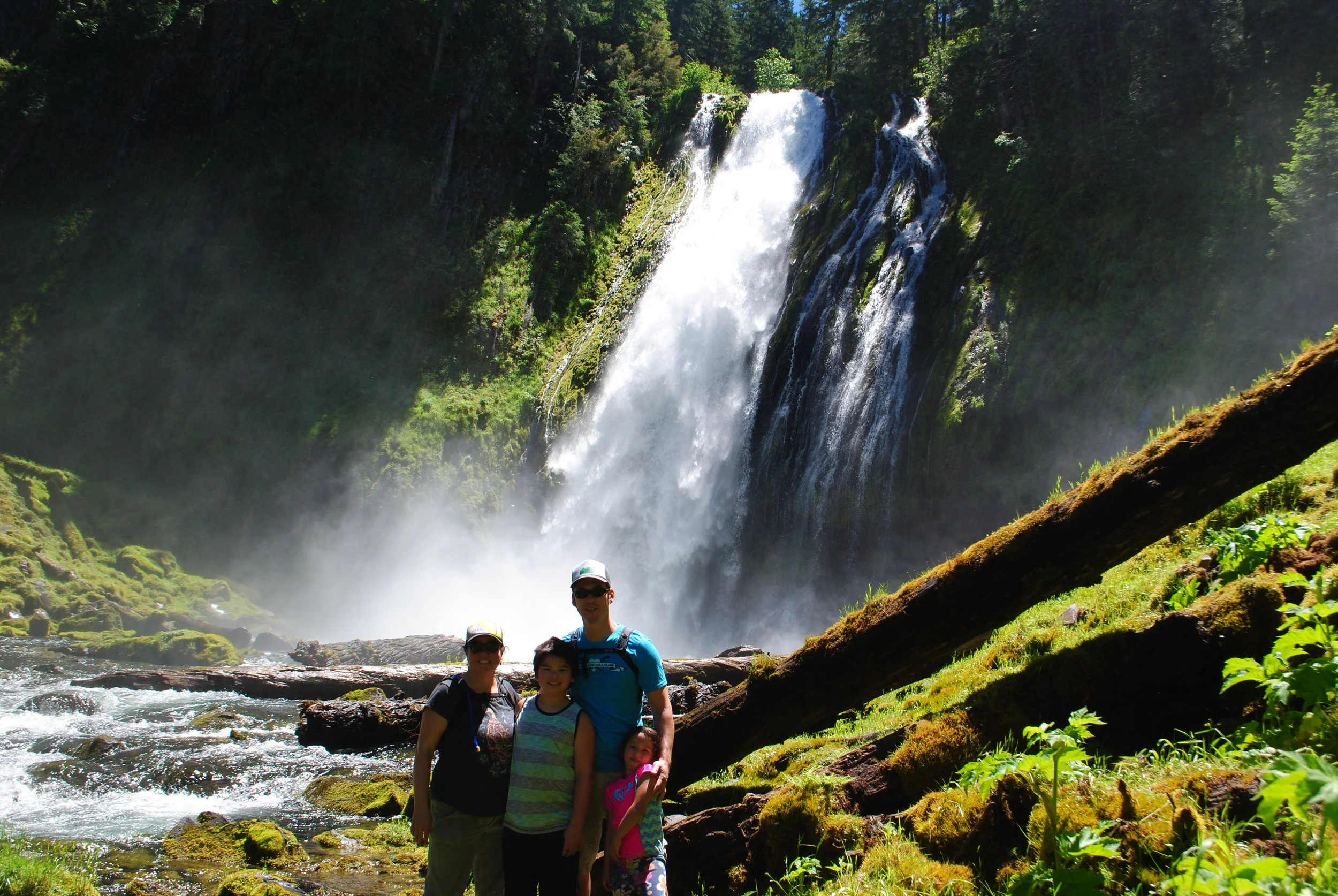 Hiking Lemolo, Warm Springs, Whitehorse and Clearwater Waterfalls with Kids