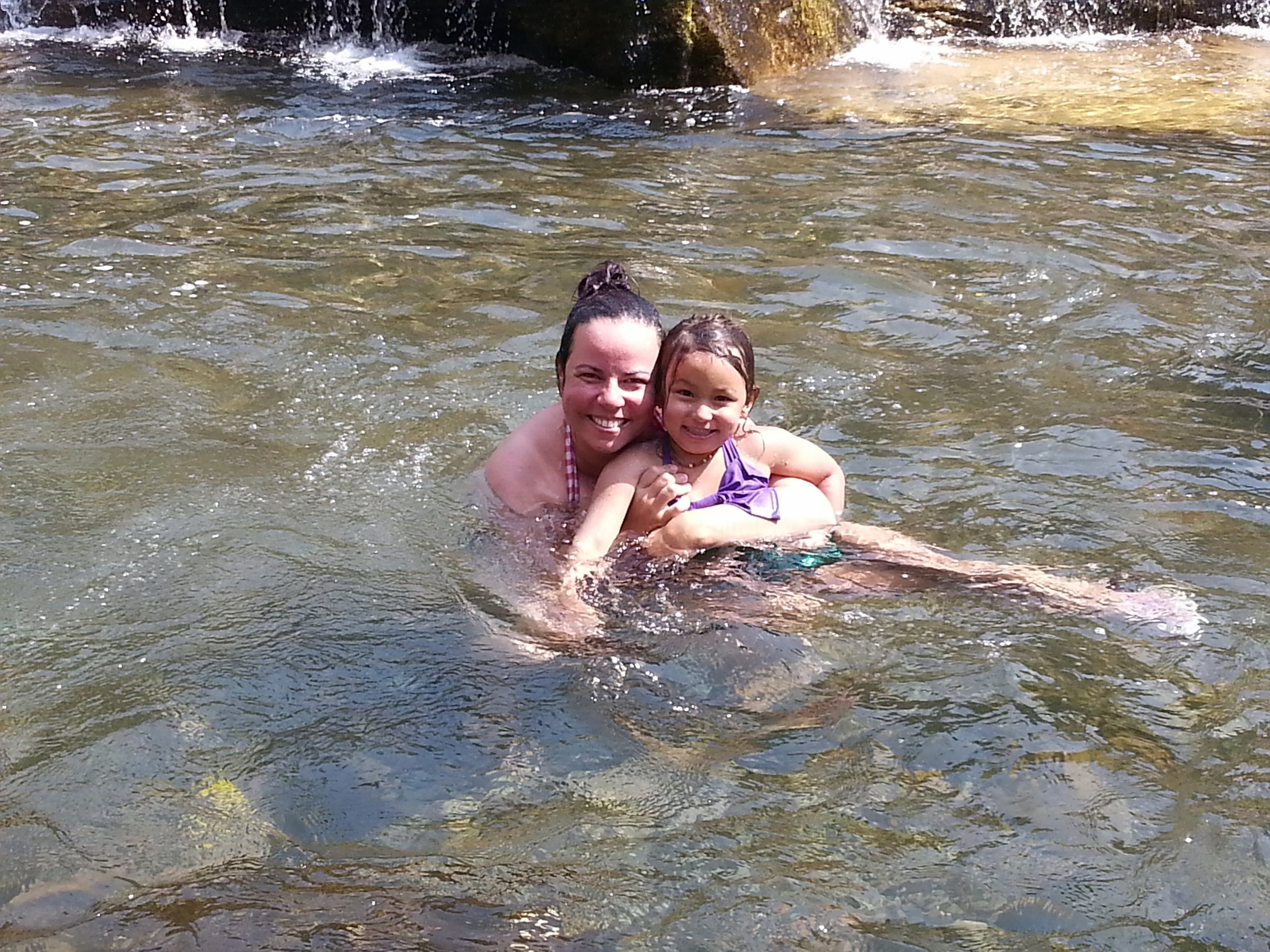 SOUTH UMPQUA FALLS NATURAL WATER SLIDES - What to do in Southern Oregon - Fun with Kids - Outdoor Adventures