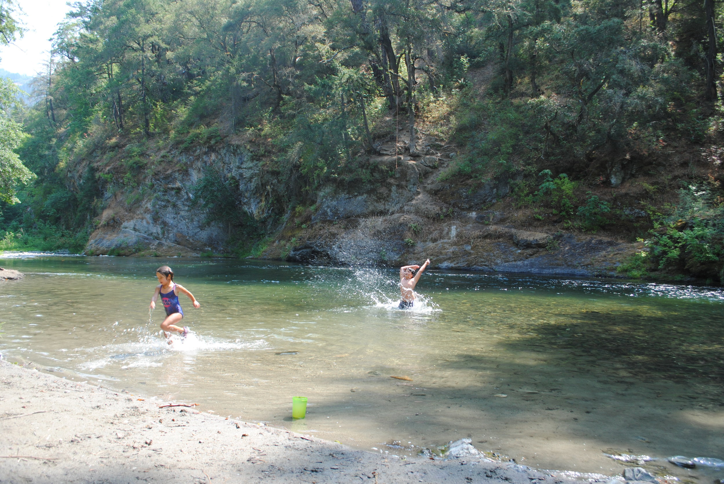 MCKEE BRIDGE - Swimming Hole - What to do in Southern Oregon - Outdoor Adventures - Fun with Kids - Applegate River