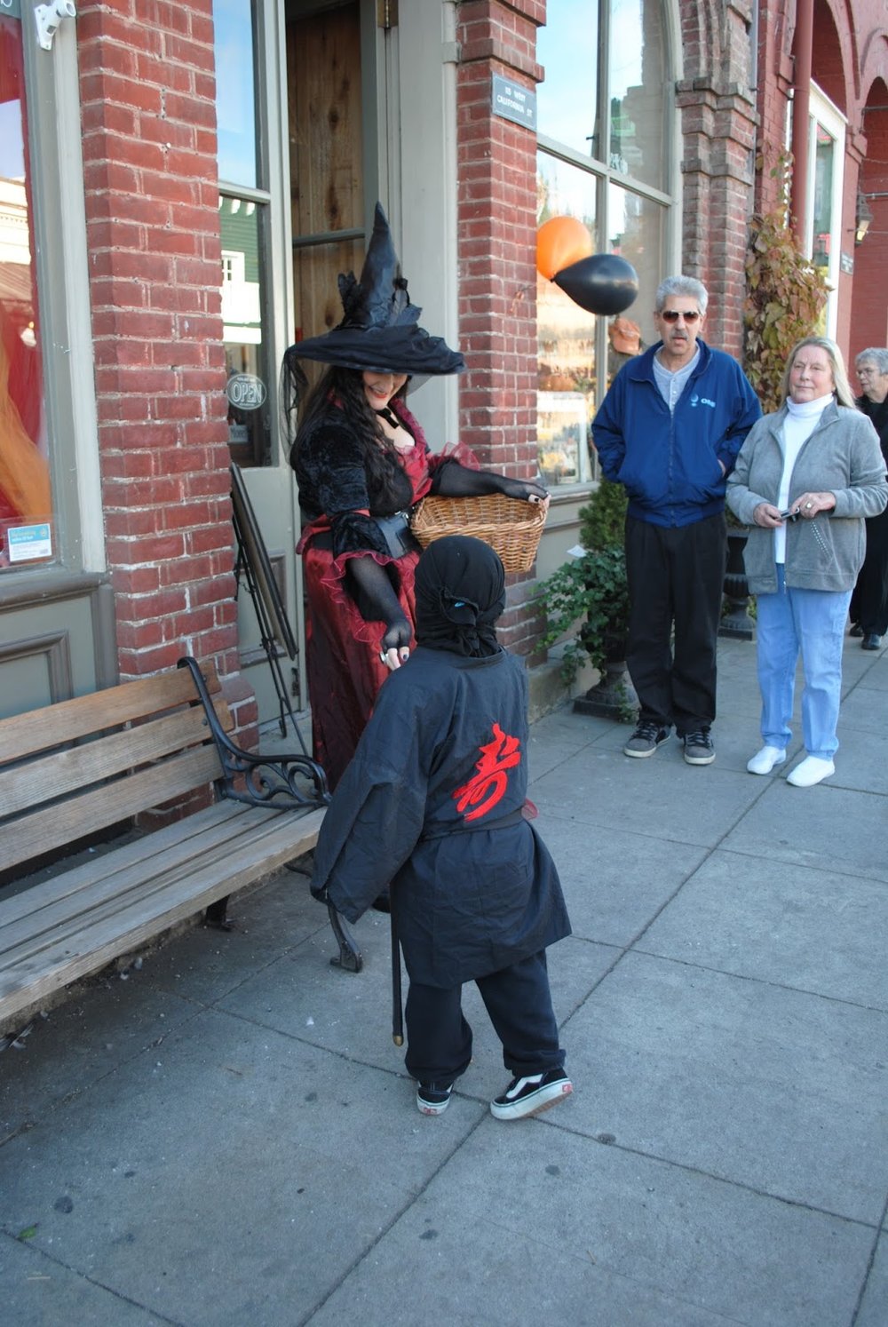 JACKSONVILLE'S HARVEST HALLOWEEN PROMENADE - What to do in Southern Oregon