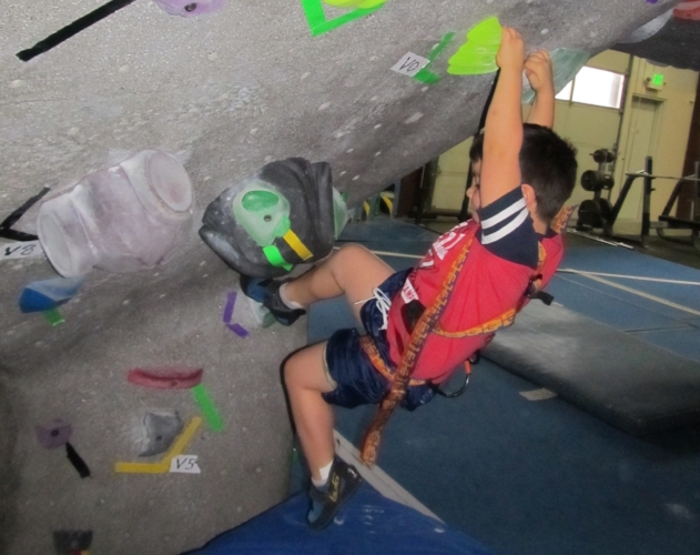 ROGUE ROCK GYM - Indoor Rock Climbing - What to do in Southern Oregon - Things to do on a Rainy Day in Southern Oregon