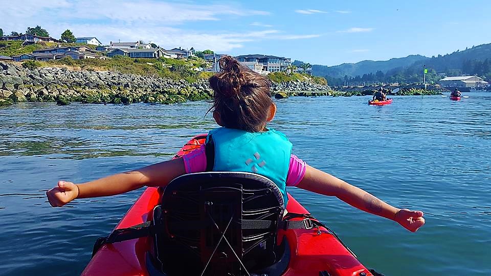 Kayaking Brookings with Kids - South Coast Tours - What to do in Southern Oregon - Travel Southern Oregon