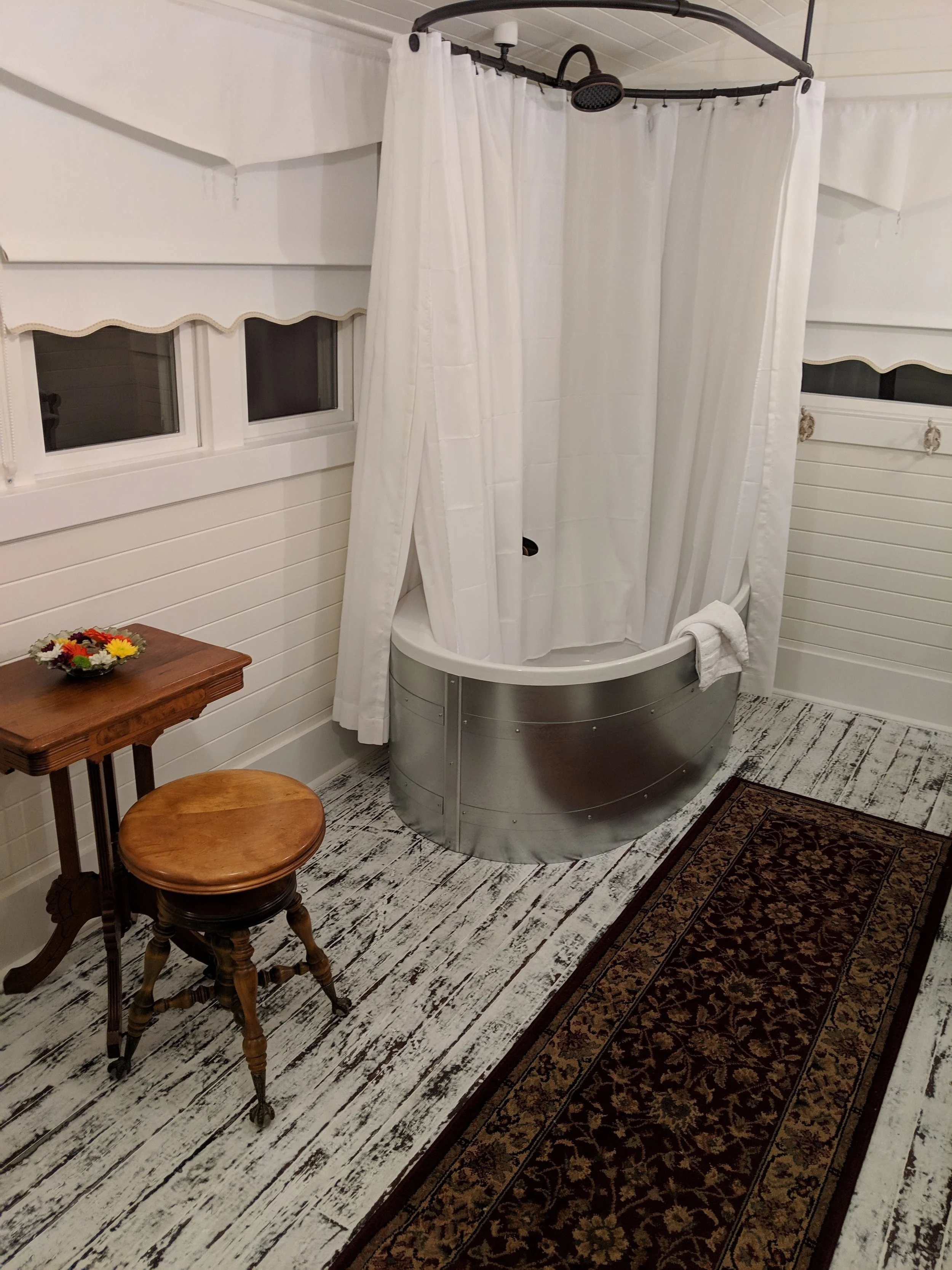Lady Geneva Bed &amp; Breakfast - Medford Oregon - What to do in Southern Oregon - Where to stay - Travel