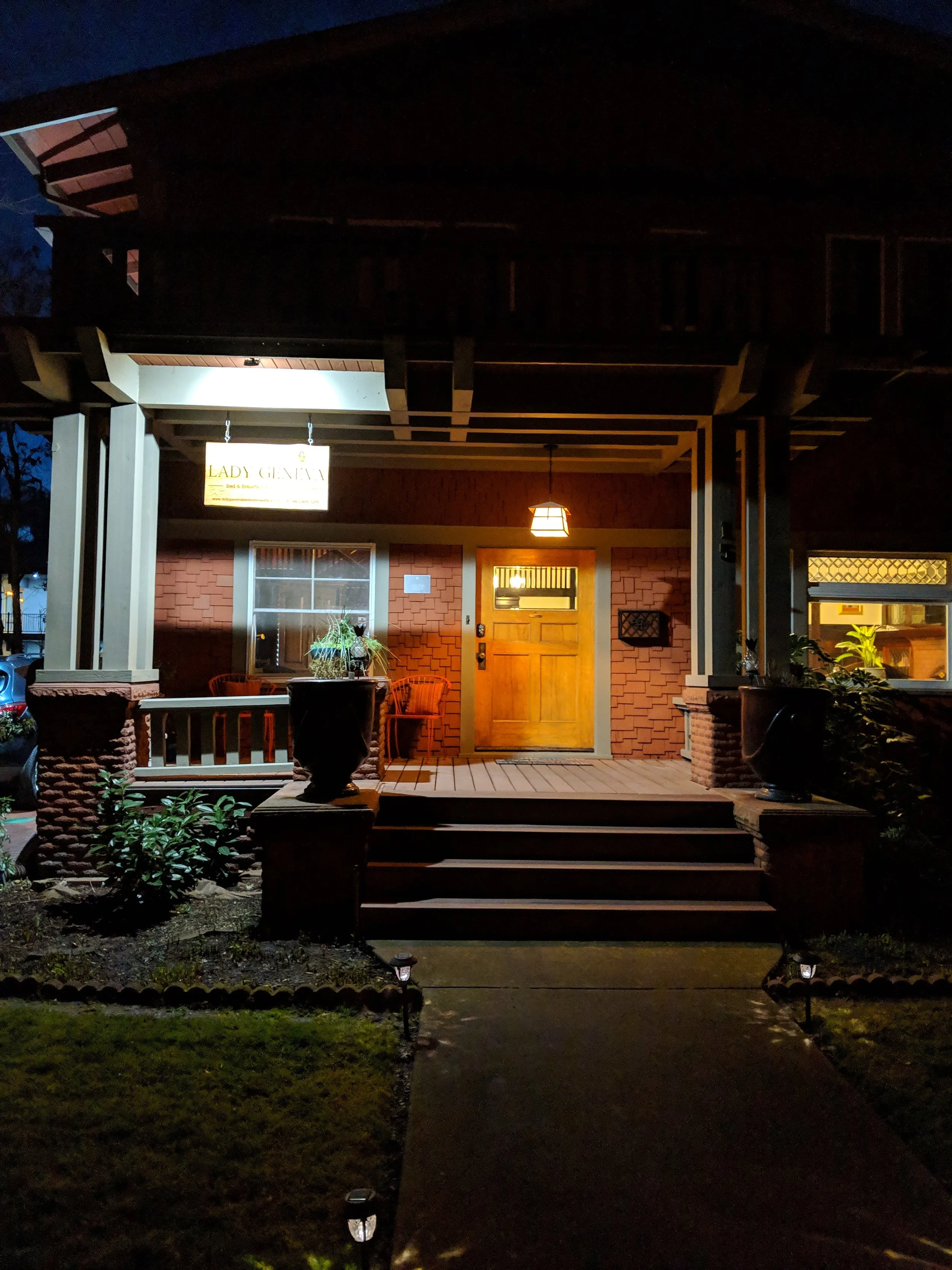 Lady Geneva Bed &amp; Breakfast - Medford Oregon - What to do in Southern Oregon - Where to stay - Travel
