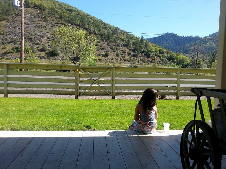 7 KID-FRIENDLY ROGUE VALLEY WINERIES