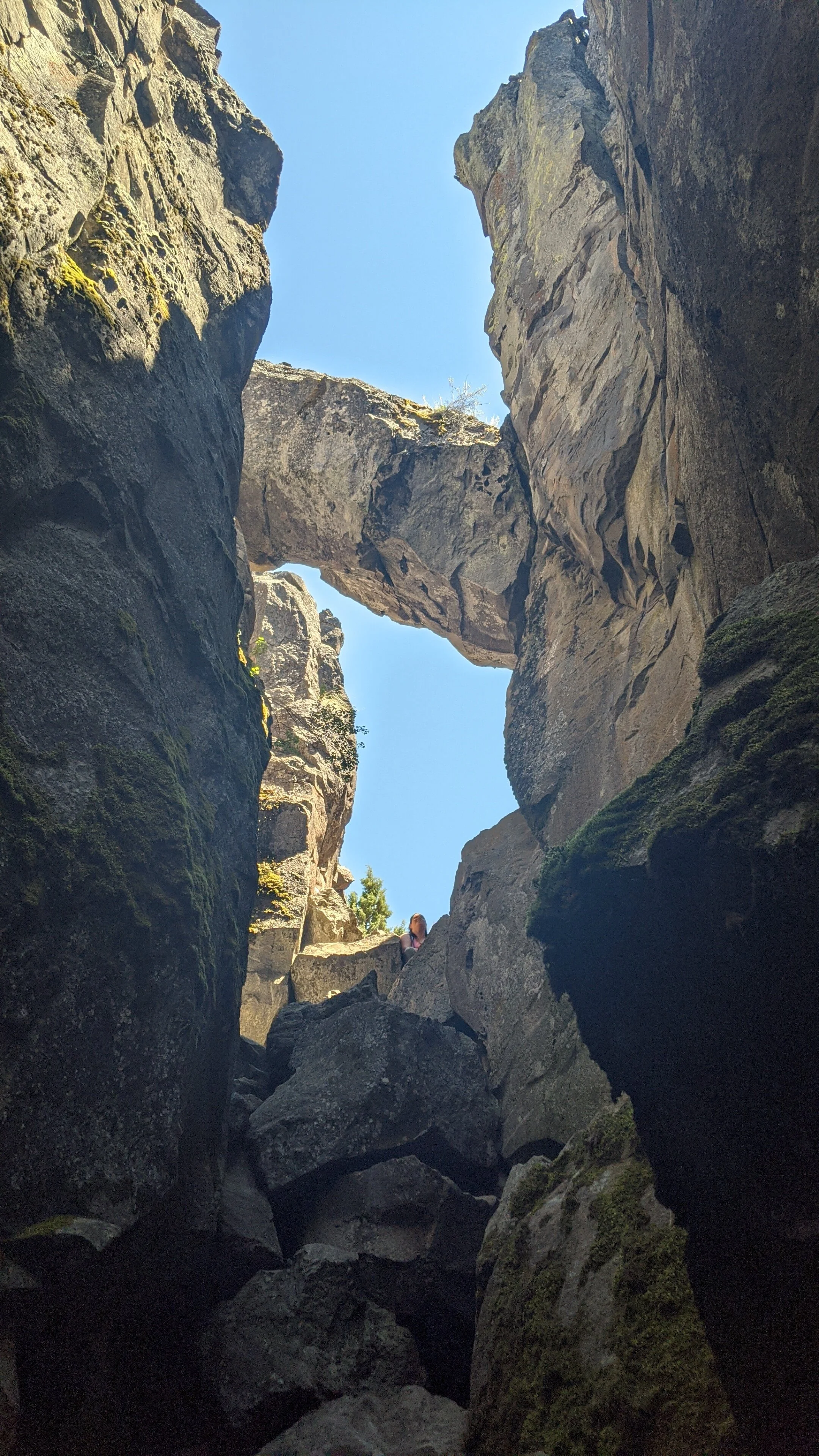 Crack in the Ground - Lake County - What to do in Southern Oregon - Hiking - Family-Friendly - Kid-Friendly (28).jpg